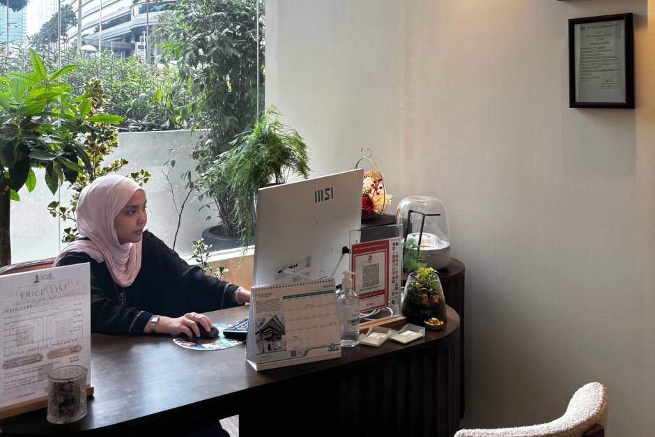 Chiropractic Adjustment Table Setup